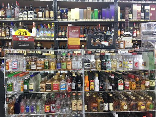 Liquor Store «Royal Liquor», reviews and photos, 1703 E 11 Mile Rd, Royal Oak, MI 48067, USA
