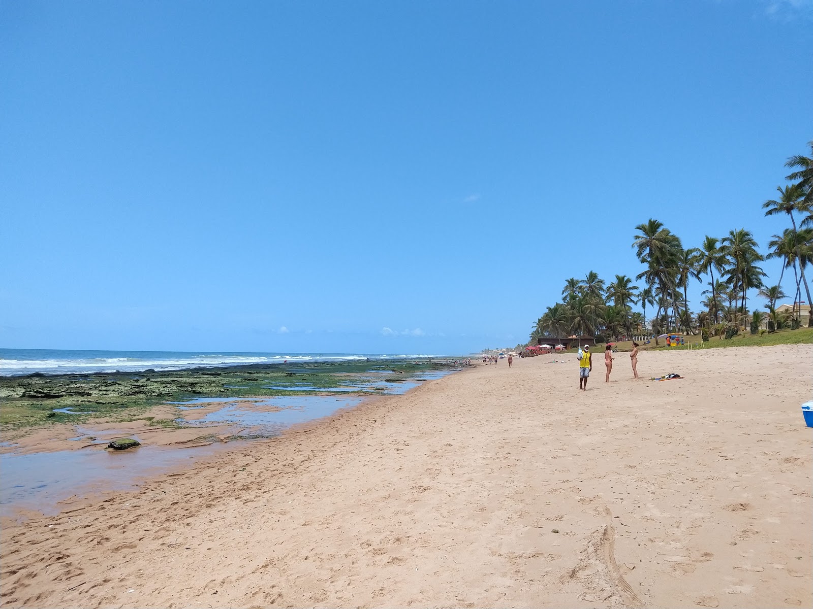 Φωτογραφία του Praia de Villas do Atlantico με επίπεδο καθαριότητας πολύ καθαρό