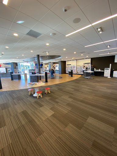 Cell Phone Store «Verizon», reviews and photos, 8615 W Grand River Ave, Brighton, MI 48116, USA