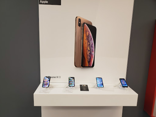 Cell Phone Store «Verizon Authorized Retailer, TCC», reviews and photos, 371 Centre Ave, Abington, MA 02351, USA