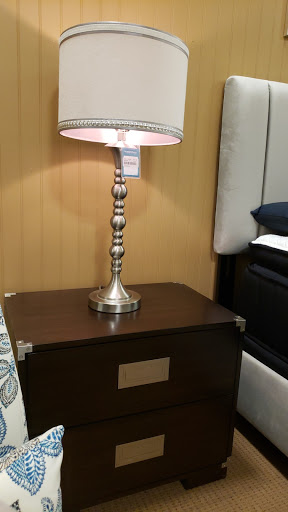 Furniture Store «Raymour & Flanigan Furniture and Mattress Outlet», reviews and photos, 9960 Roosevelt Blvd, Philadelphia, PA 19115, USA