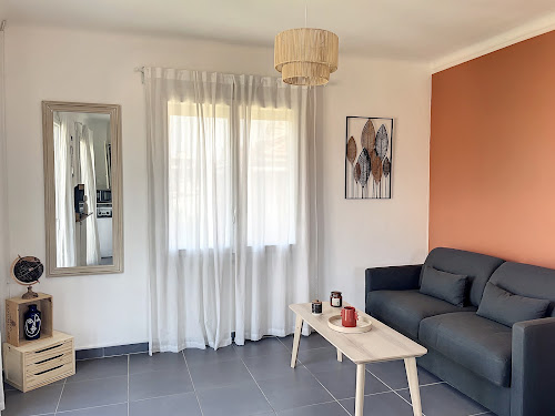 Agence de location d'appartements Loca'Zen Toulon : Conciergerie Airbnb et Gestion de location de courte durée Toulon