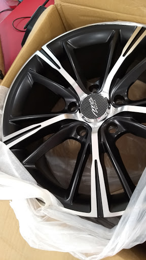 Tire Shop «Discount Tire Store - Bedford, TX», reviews and photos, 3233 Harwood Rd, Bedford, TX 76021, USA