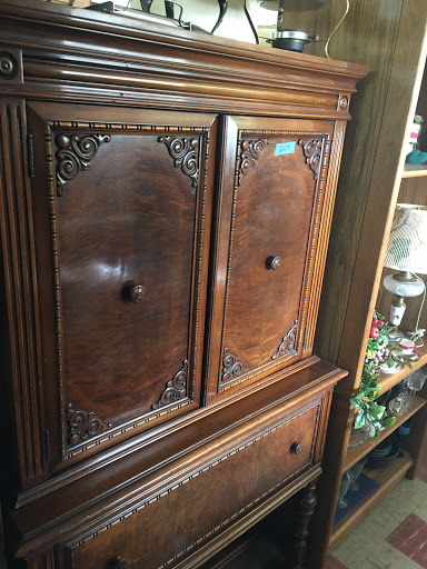 Thrift Store «D & J Thrift Shop», reviews and photos, 226 Butler Pl, Orange, VA 22960, USA