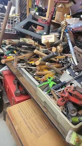 Antique Store «The Antique & Thrift Shop», reviews and photos, 100 Sunrise Hwy, Valley Stream, NY 11581, USA