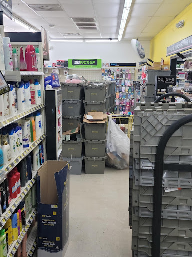 Discount Store «Dollar General», reviews and photos, 124 E Old Us Highway 74 76, Lake Waccamaw, NC 28450, USA