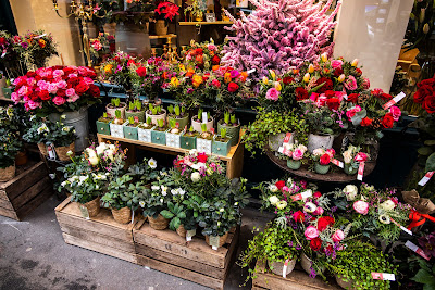Au Nom De La Rose à Paris