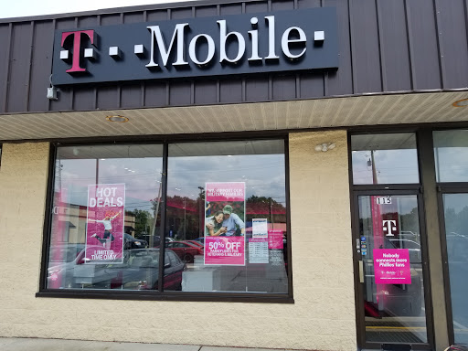 Cell Phone Store «T-Mobile», reviews and photos, 115 NJ-73 #70, West Berlin, NJ 08091, USA