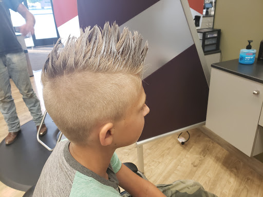Hair Salon «Great Clips», reviews and photos, 980 Milwaukee Ave #400, Burlington, WI 53105, USA