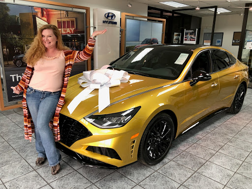 Hyundai Dealer «Van Hyundai», reviews and photos, 1301 S Interstate 35E, Carrollton, TX 75006, USA