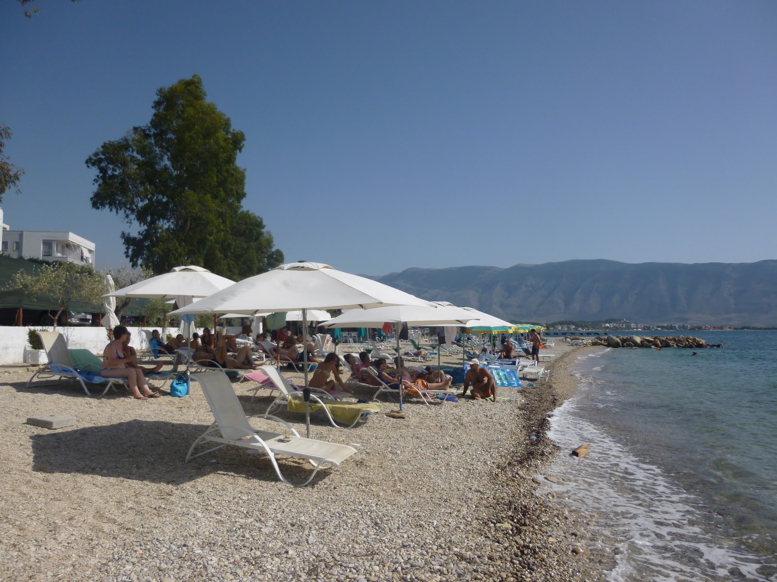 Vlore beach II'in fotoğrafı - rahatlamayı sevenler arasında popüler bir yer