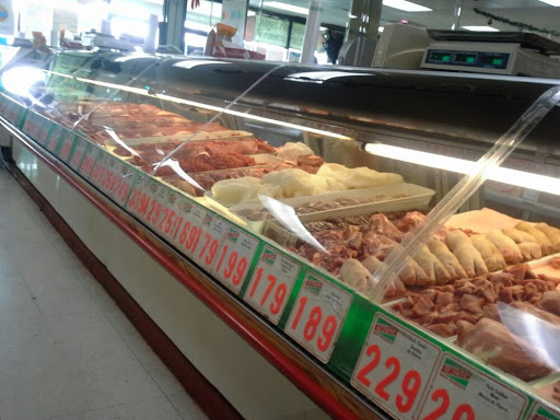 El Faro Meat Market