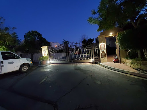 Electrician «Los Angeles Electrician», reviews and photos, 906 N Doheny Dr, West Hollywood, CA 90069, USA