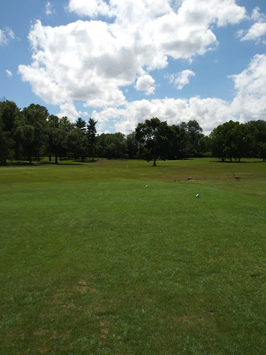 Golf Course «Par 3 Golf Course», reviews and photos, 3362 Fairlawn Dr, Columbus, IN 47203, USA