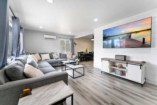 Josie Andrade & Associates image
