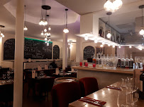 Atmosphère du Restaurant français Restaurant l'Ecu Sens et BAR LOUNGE - n°9