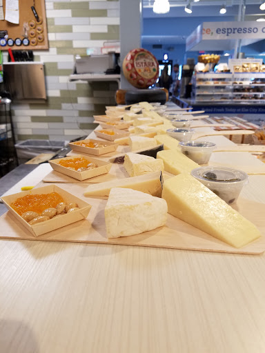 Grocery Store «Elm City Market», reviews and photos, 777 Chapel St, New Haven, CT 06510, USA