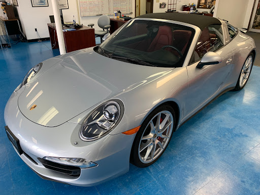 Car Dealer «Imports Unlimited», reviews and photos, 569 N Colony St, Wallingford, CT 06492, USA