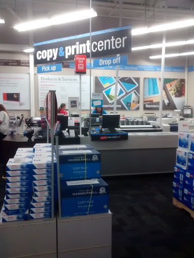 Office Supply Store «Staples», reviews and photos, 921 E Broad St, Fuquay Varina, NC 27526, USA