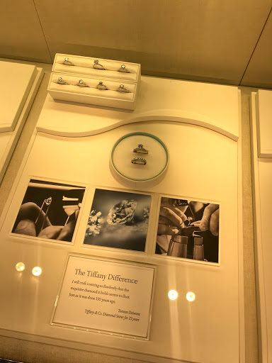 Jewelry Store «Tiffany & Co.», reviews and photos, 1000 Ross Park Mall Dr, Pittsburgh, PA 15237, USA