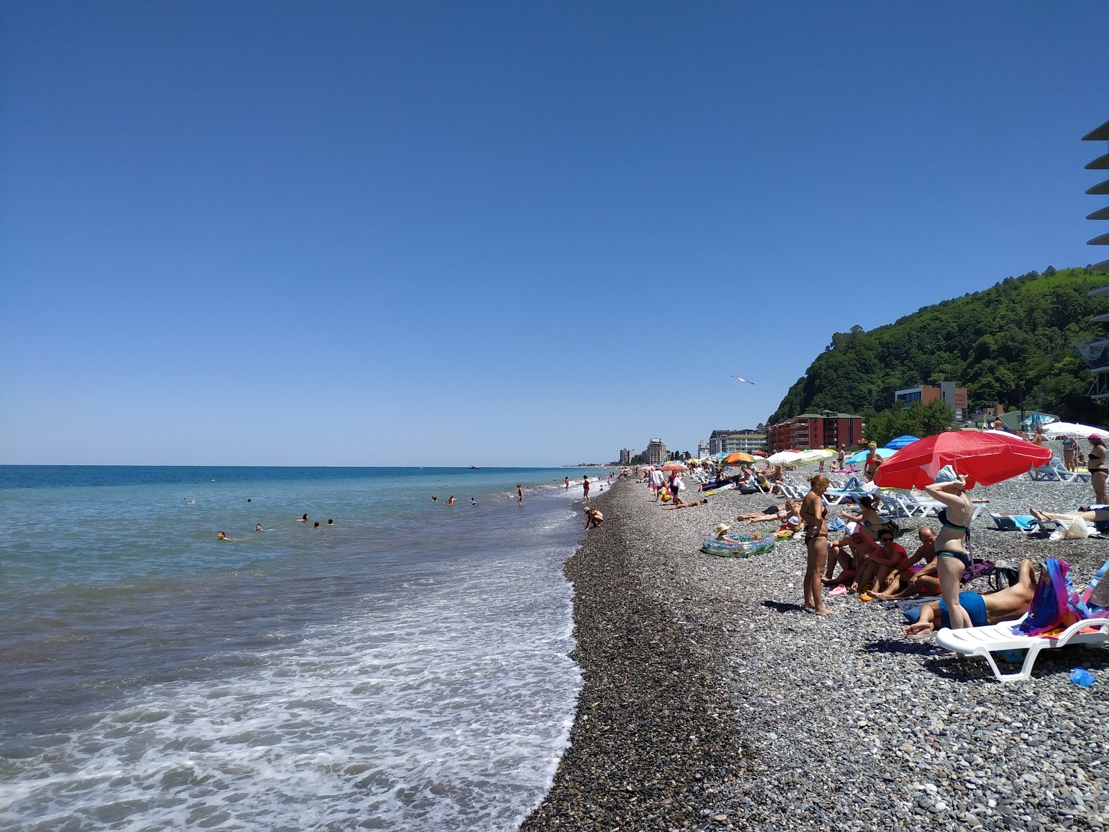 Kvariati beach'in fotoğrafı imkanlar alanı