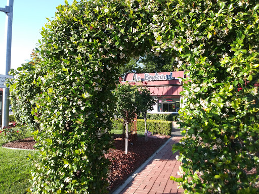 Coffee Shop «Le Boulevard», reviews and photos, 520 S Mooney Blvd, Visalia, CA 93277, USA