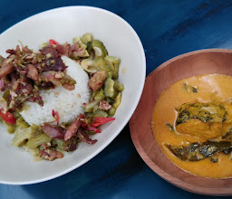 warung suren photo