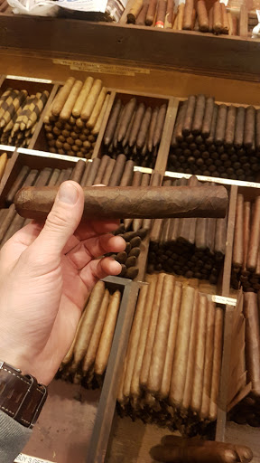 Liquor Store «Old Oaks Liquor», reviews and photos, 3006 Thousand Oaks Blvd, Thousand Oaks, CA 91362, USA