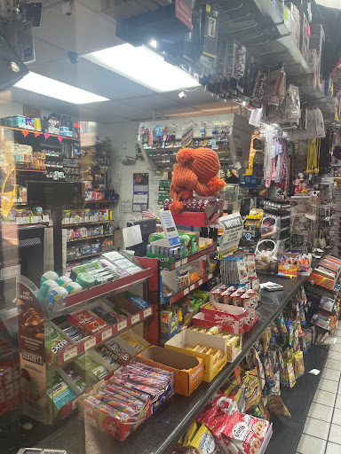 Convenience Store «Main Food Store», reviews and photos, 1101 Main St, Houston, TX 77002, USA