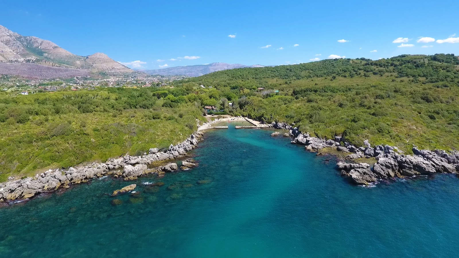 Fotografija Porticciolo Romano z nizka stopnjo čistoče