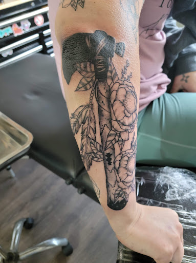 Explore throne of glass tattoo ideas, creative tattoo ideas in Warrensburg, available at Altered Visions Tattoo Studio