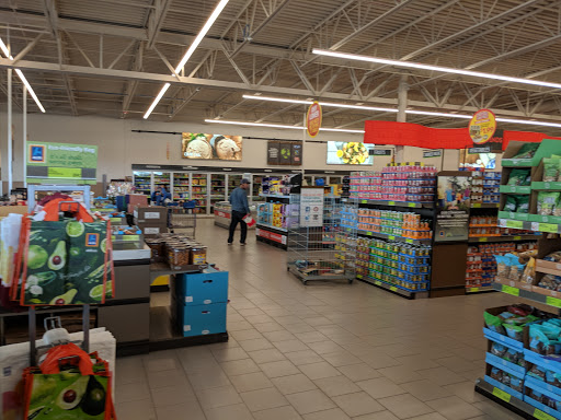 Supermarket «ALDI», reviews and photos, 2120 Panama Ln, Bakersfield, CA 93304, USA