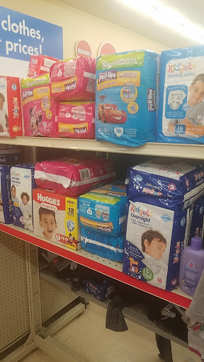 Dollar Store «FAMILY DOLLAR», reviews and photos, 585 Hazard Ave, Enfield, CT 06082, USA