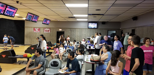 Bowling Alley «Striker Lanes Inc», reviews and photos, 6728 16th St, Berwyn, IL 60402, USA