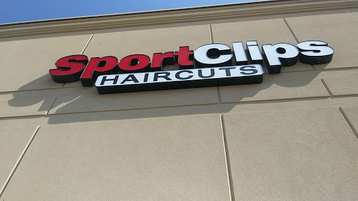 Hair Salon «Sport Clips Haircuts of Wanamaker Crossing», reviews and photos, 1227 SW Wanamaker Rd #200, Topeka, KS 66604, USA