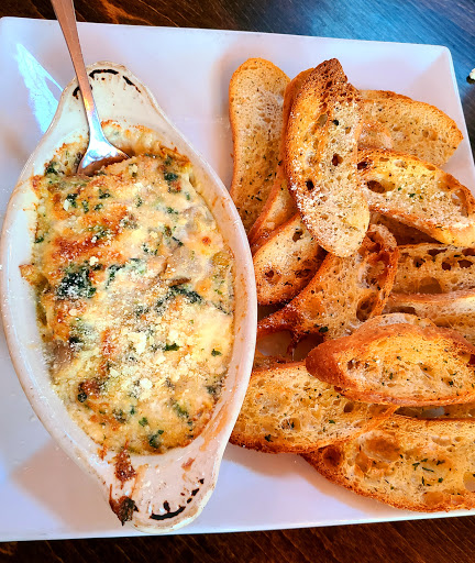 American Restaurant «The Waters Edge Lighthouse», reviews and photos, 2 Freemans Bridge Rd, Glenville, NY 12302, USA