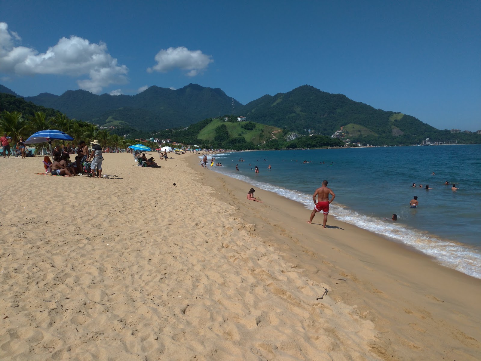 Foto di Spiaggia di Garatucaia e il suo bellissimo paesaggio