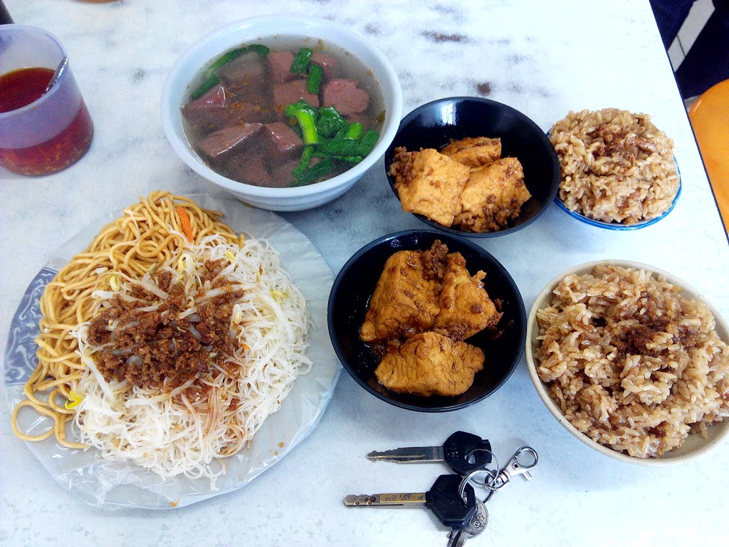 光明街油飯 的照片