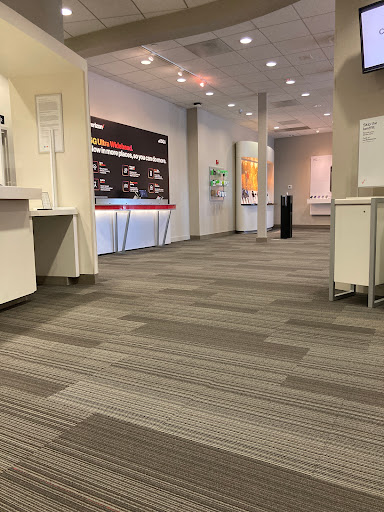 Cell Phone Store «Verizon», reviews and photos, 22000 Dulles Retail Plaza #172, Dulles, VA 20166, USA