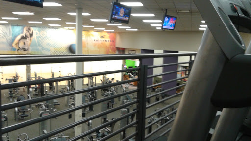 Gym «LA Fitness», reviews and photos, 201 Ogden Falls Blvd, Oswego, IL 60543, USA