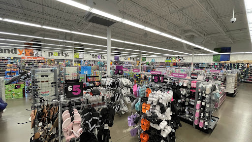 Variety Store «Five Below», reviews and photos, 13401 Shelbyville Rd, Louisville, KY 40243, USA