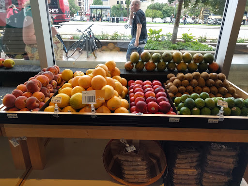 Supermarket «Fresh Madison Market», reviews and photos, 703 University Ave, Madison, WI 53715, USA