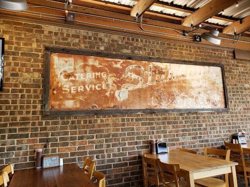 Barbecue Restaurant «Stanley’s Famous Pit Bar-B-Q», reviews and photos, 525 S Beckham Ave, Tyler, TX 75702, USA