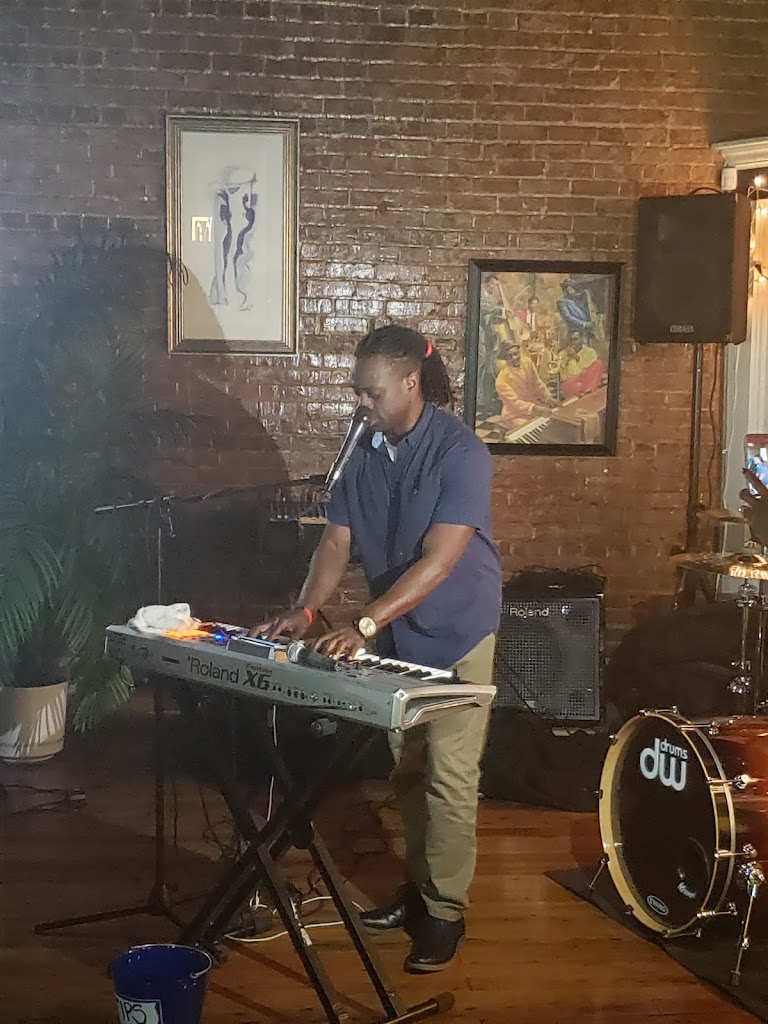 Govan's Sports Blues and Soulfood Restaurant 29827