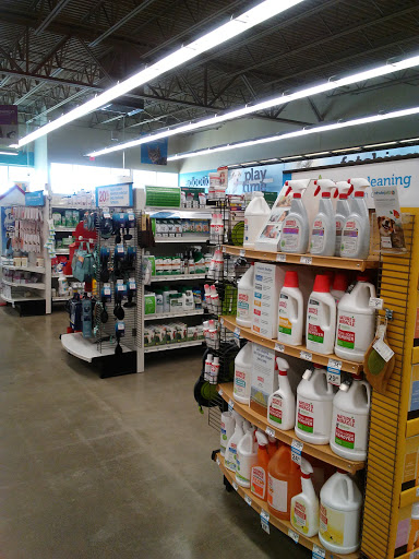 Pet Supply Store «Petco Animal Supplies», reviews and photos, 190 Quality Dr, Hooksett, NH 03106, USA