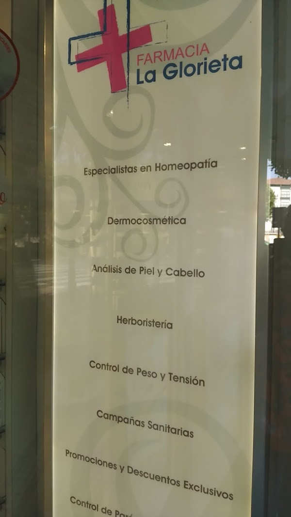 Imagen de Farmacia La Glorieta. Lda. Carmen García Carbonell (3 de 4)