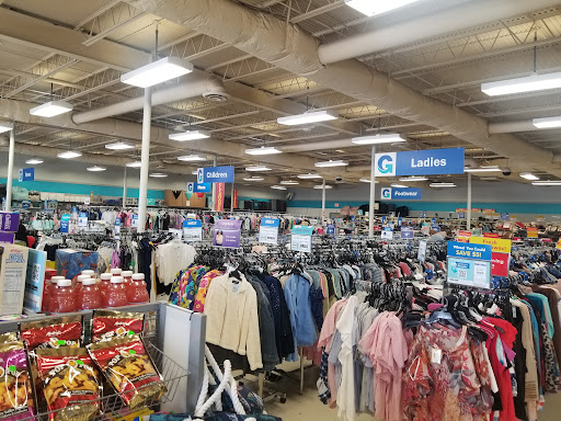 Clothing Store «Rugged Wearhouse», reviews and photos, 6096 Rose Hill Dr, Alexandria, VA 22310, USA