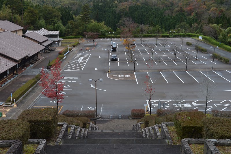 西の原 観光バス駐車場