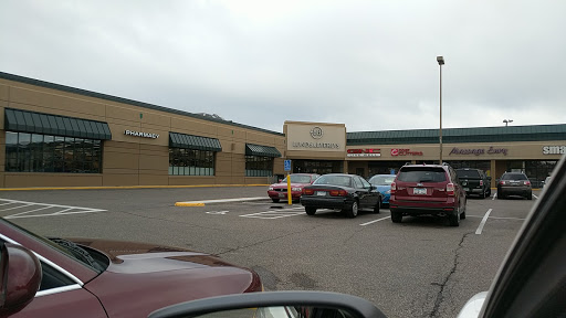 Grocery Store «Lunds & Byerlys Highland Park», reviews and photos, 2128 Ford Pkwy, St Paul, MN 55116, USA