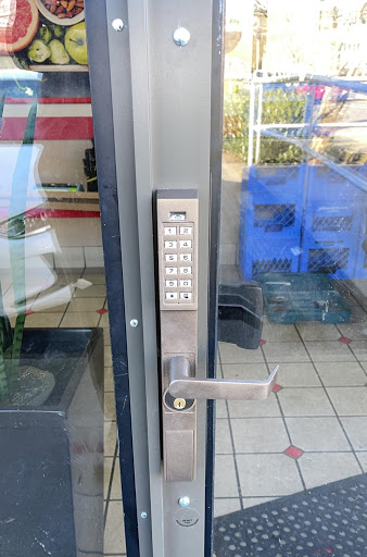 Locksmith «Seattle Locksmith & Security», reviews and photos, 3214 Rainier Ave S, Seattle, WA 98144, USA